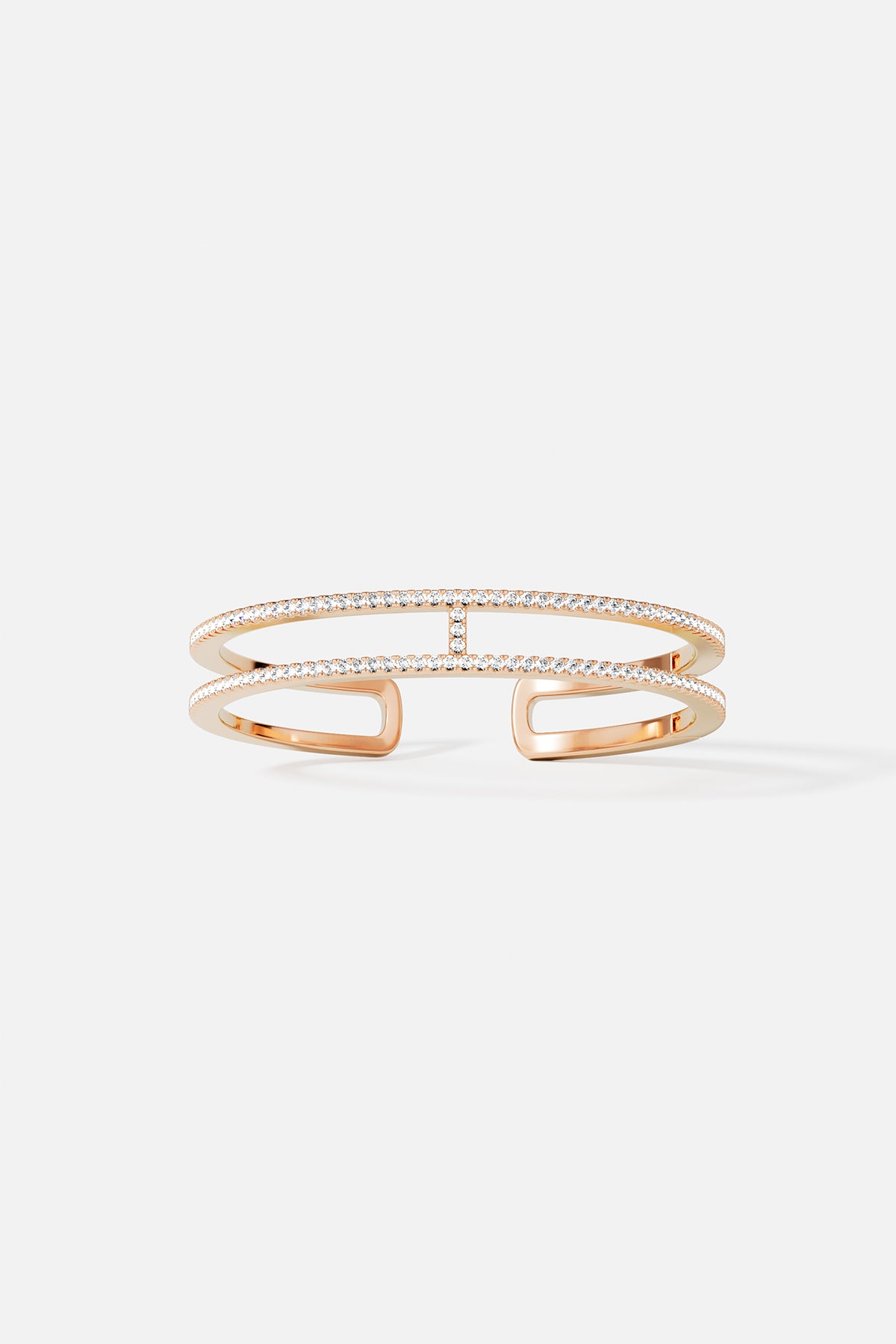 Bracelet APM, double ligne scintillante, une élégance moderne et lumineuse.