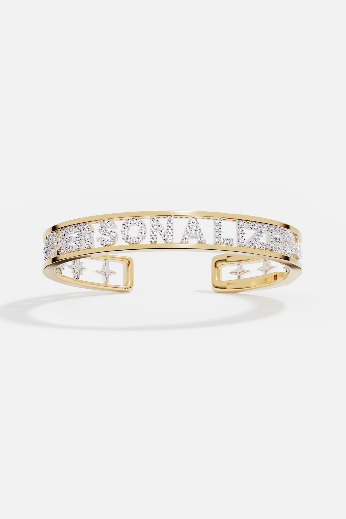 Bracelet jonc APM personnalisé, une signature scintillante à porter comme un secret précieux.