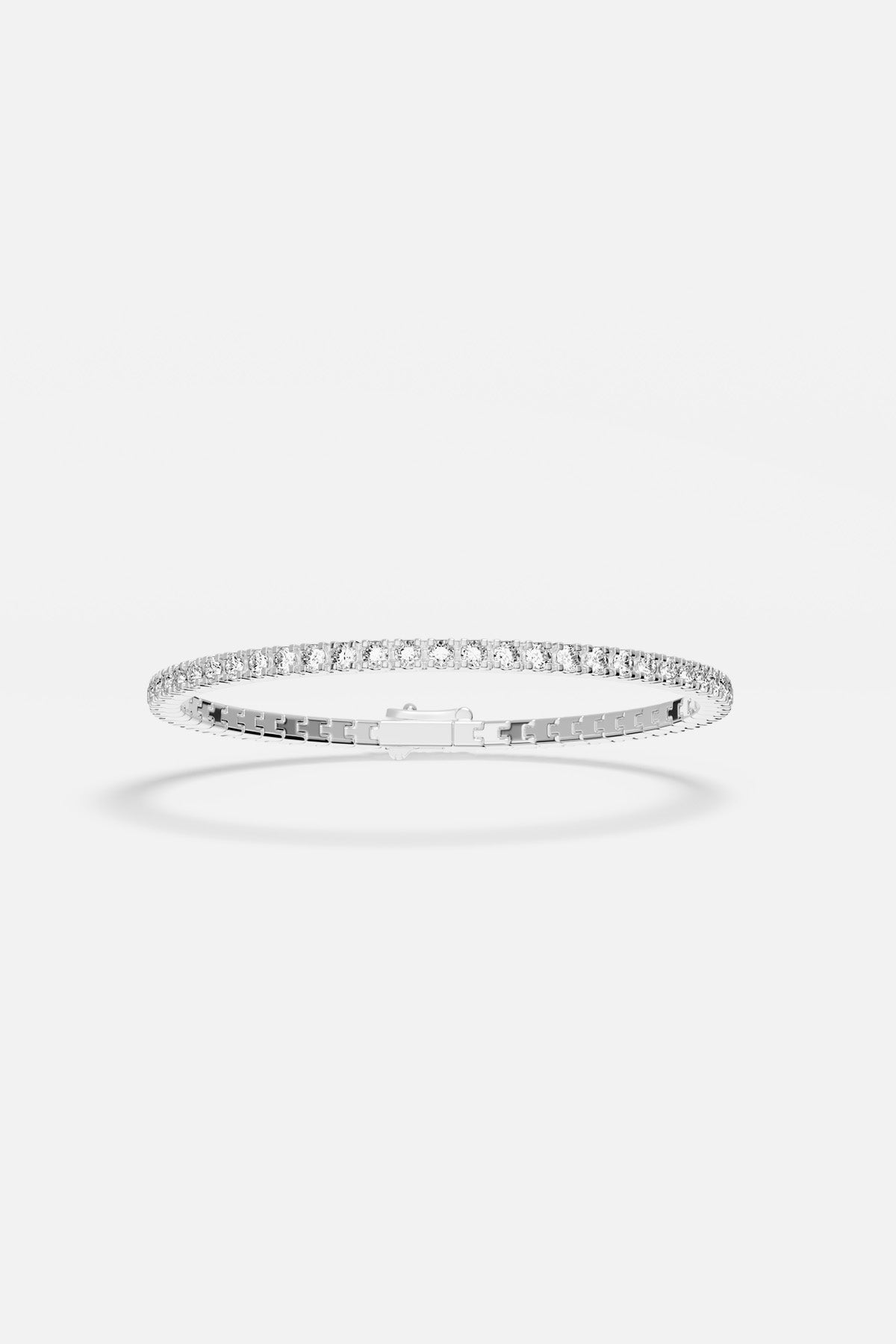 Bracelet tennis APM Monaco, une ligne scintillante d'élégance intemporelle.