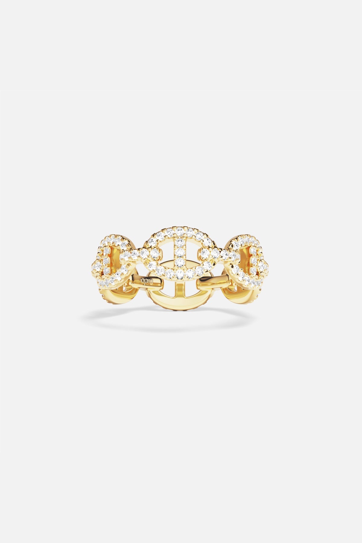 APM Morse Ring doré, éclat pavé et allure audacieuse au bout des doigts.