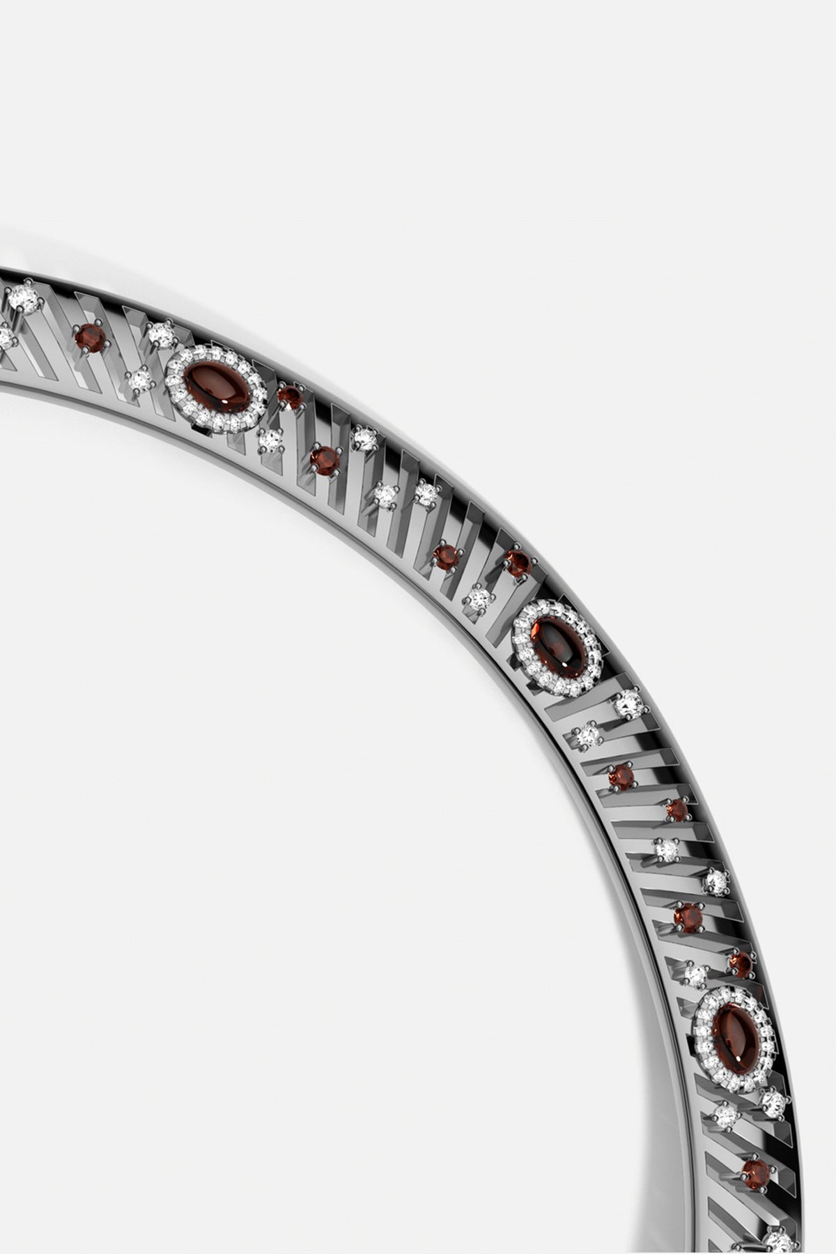 Bracelet Morse APM, éclats grenat et finition rhodium, une élégance graphique et raffinée.