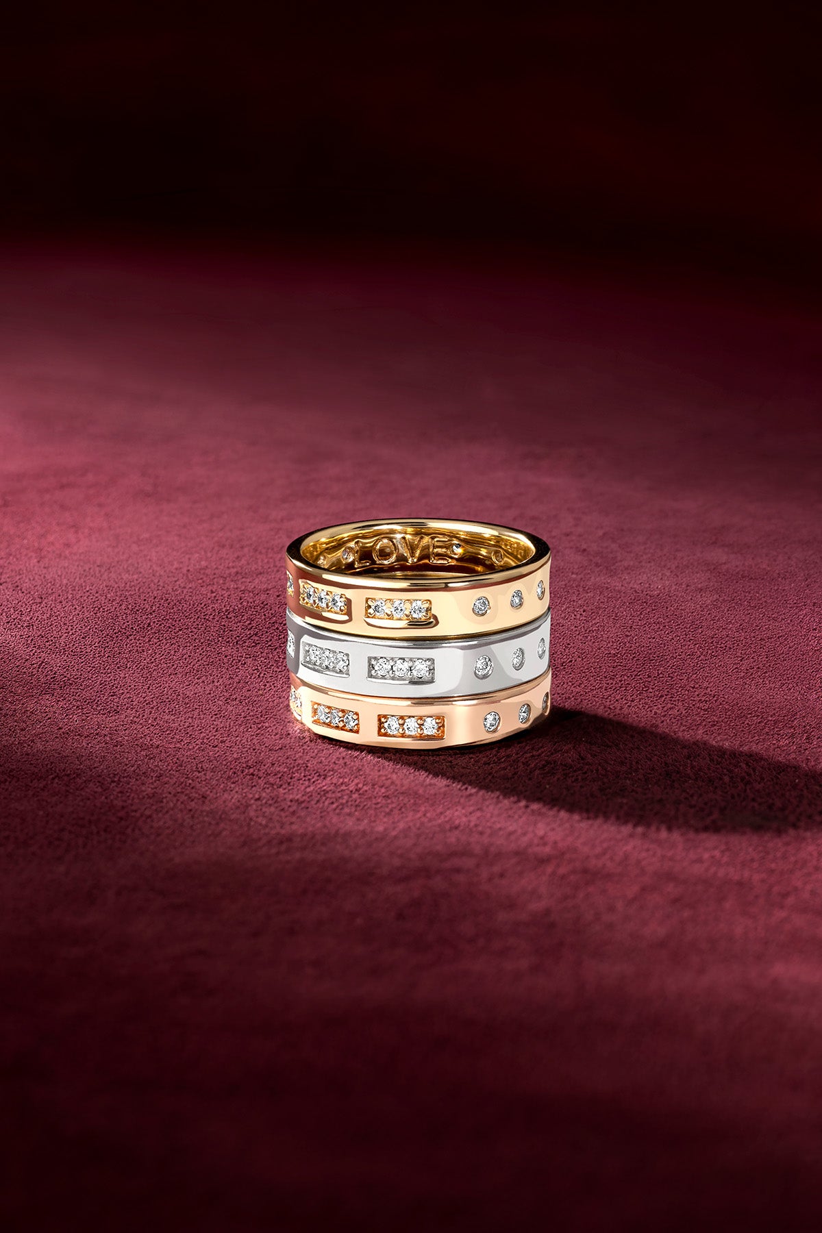 Morse Rings APM, un trio de couleurs qui murmure l'amour avec éclat.