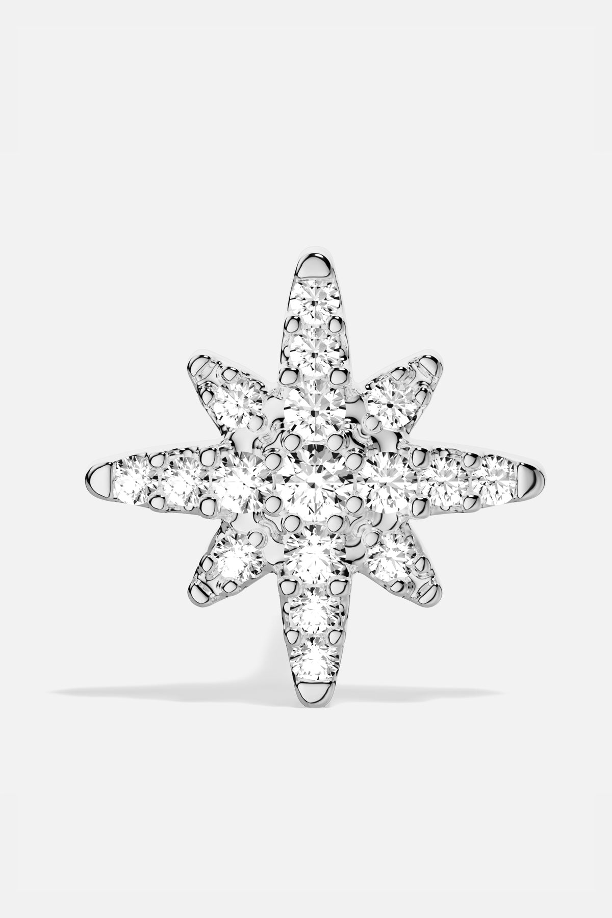 Boucle d'oreille étoile APM Monaco, un éclat céleste tout en finesse.