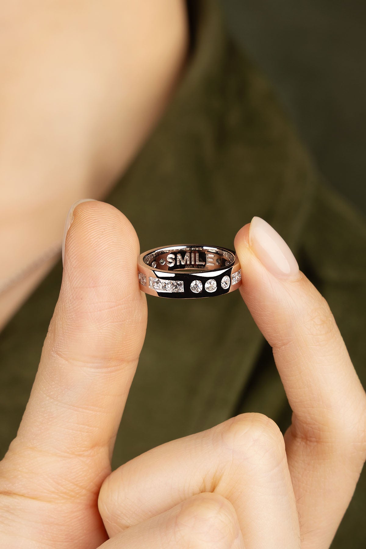 APM Monaco Bague Code Morse SMILE en Argent