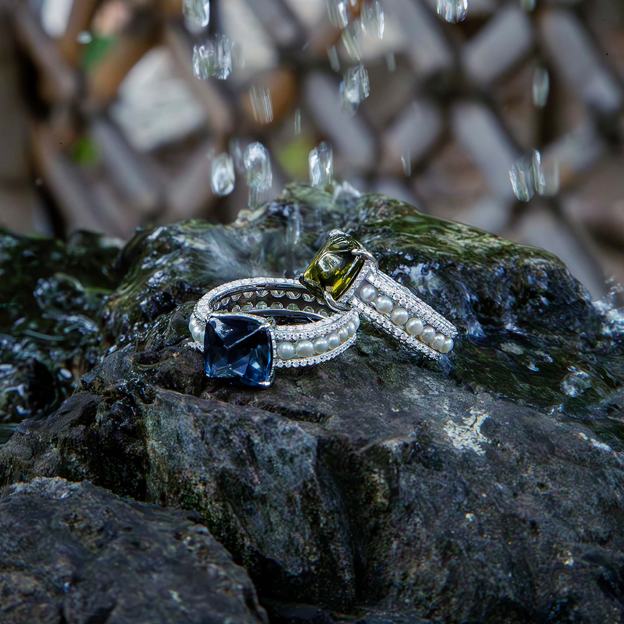 Bague Bold Bleue avec Perles - APM Monaco