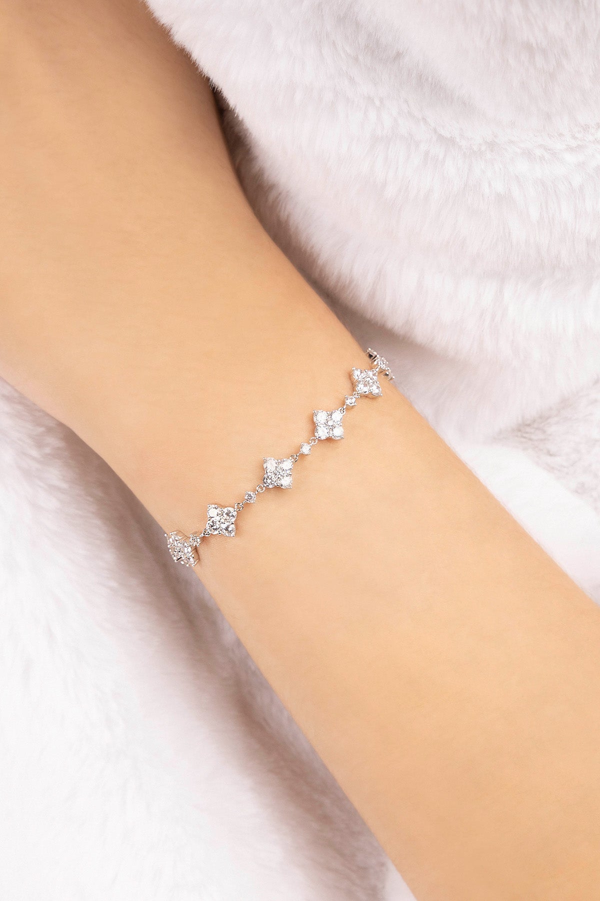 APM Monaco Bracelet Ajustable Éclat en Argent