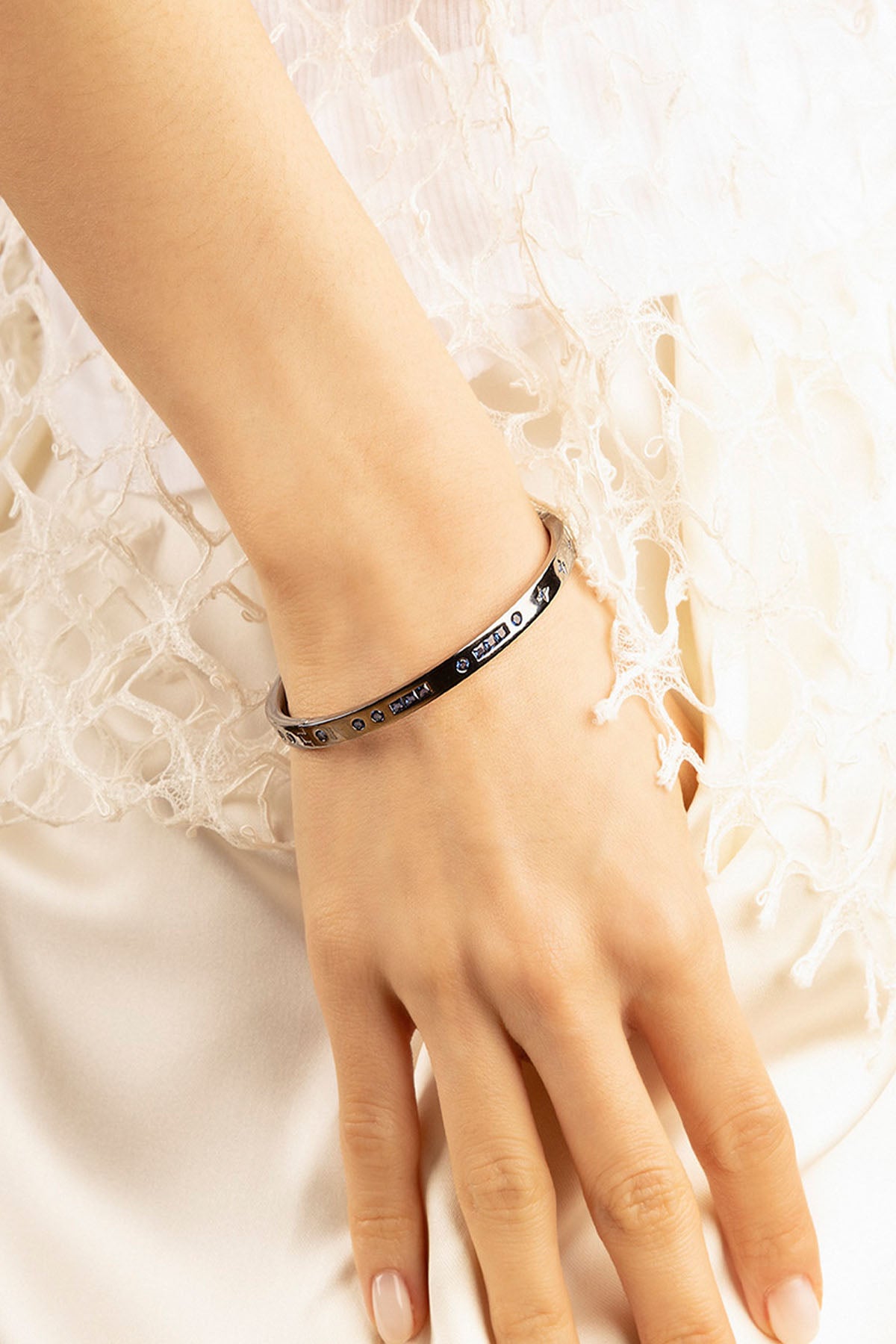 APM Monaco Bracelet Jonc Code Morse Bonheur Bleu en argent