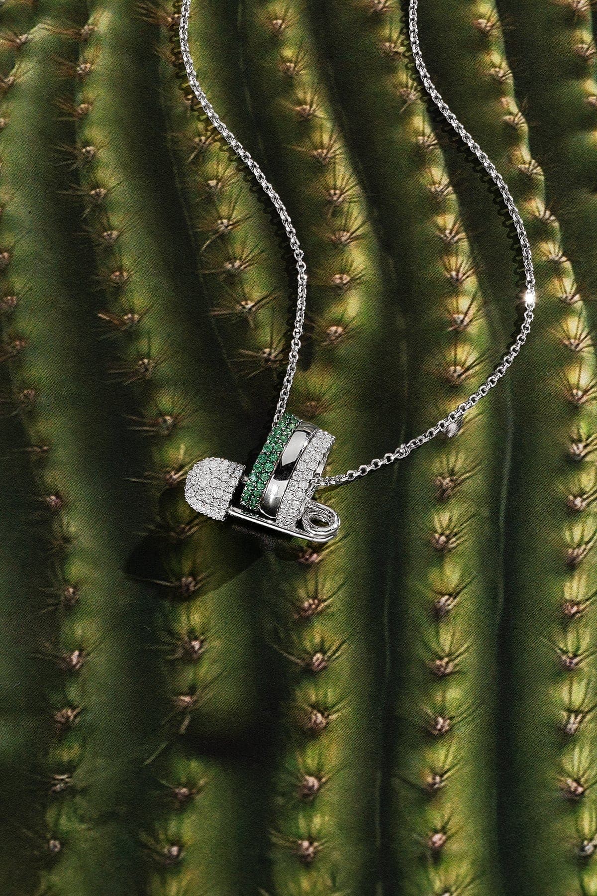 APM Monaco Collier Ajustable Épingle en Argent