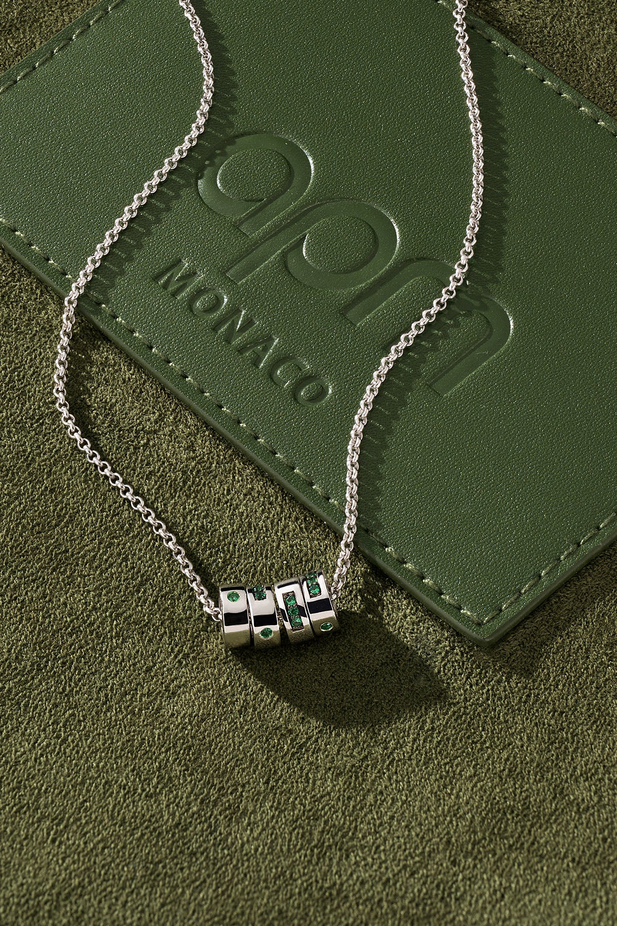 APM Monaco Collier Ajustable Morse Code Love en Argent
