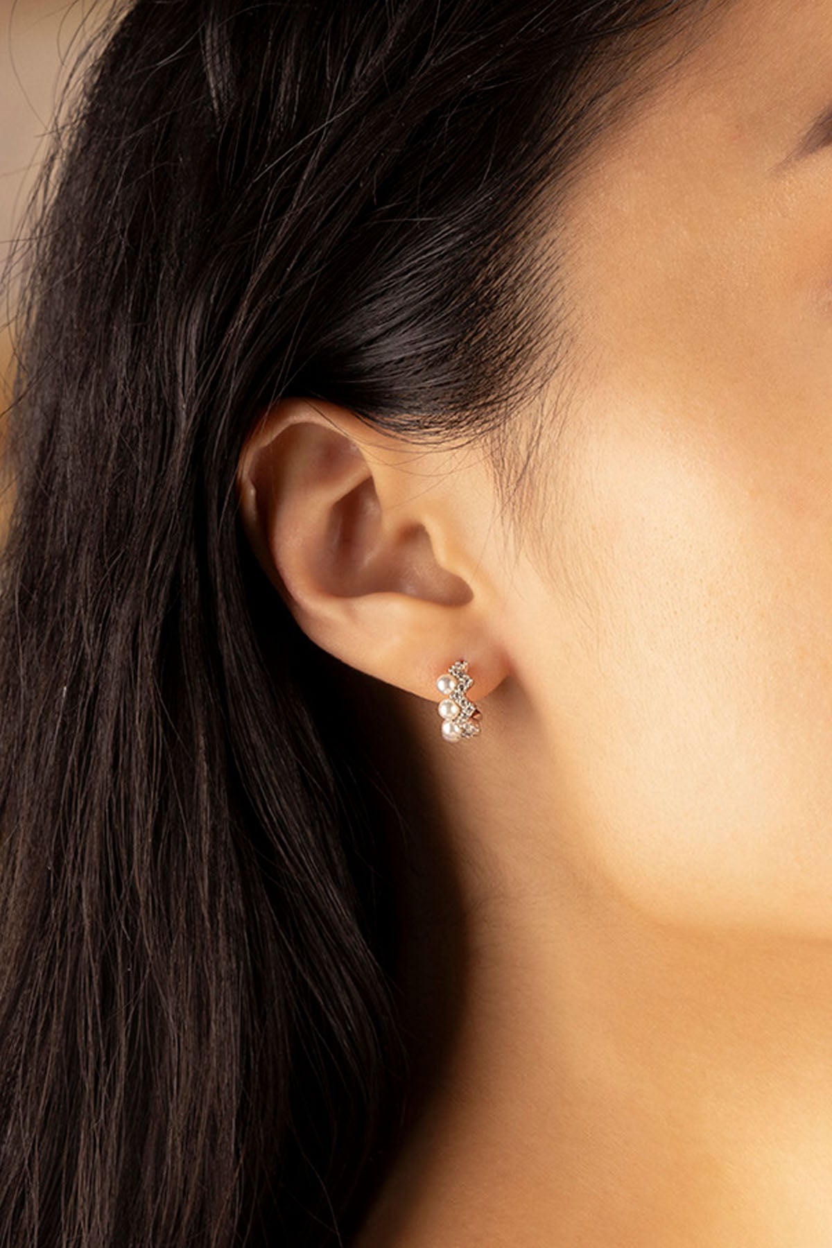 APM Monaco Boucles d'Oreilles Up and Down avec Perles