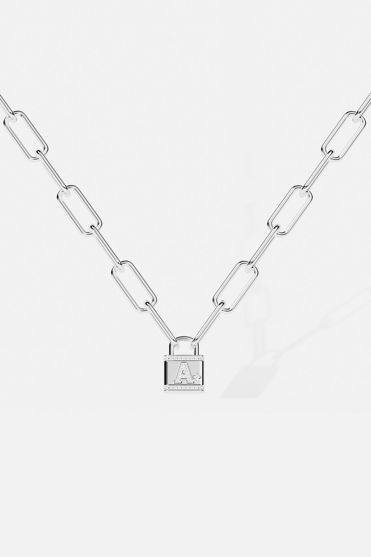 APM Monaco Collier Cadenas Alphabet en Argent