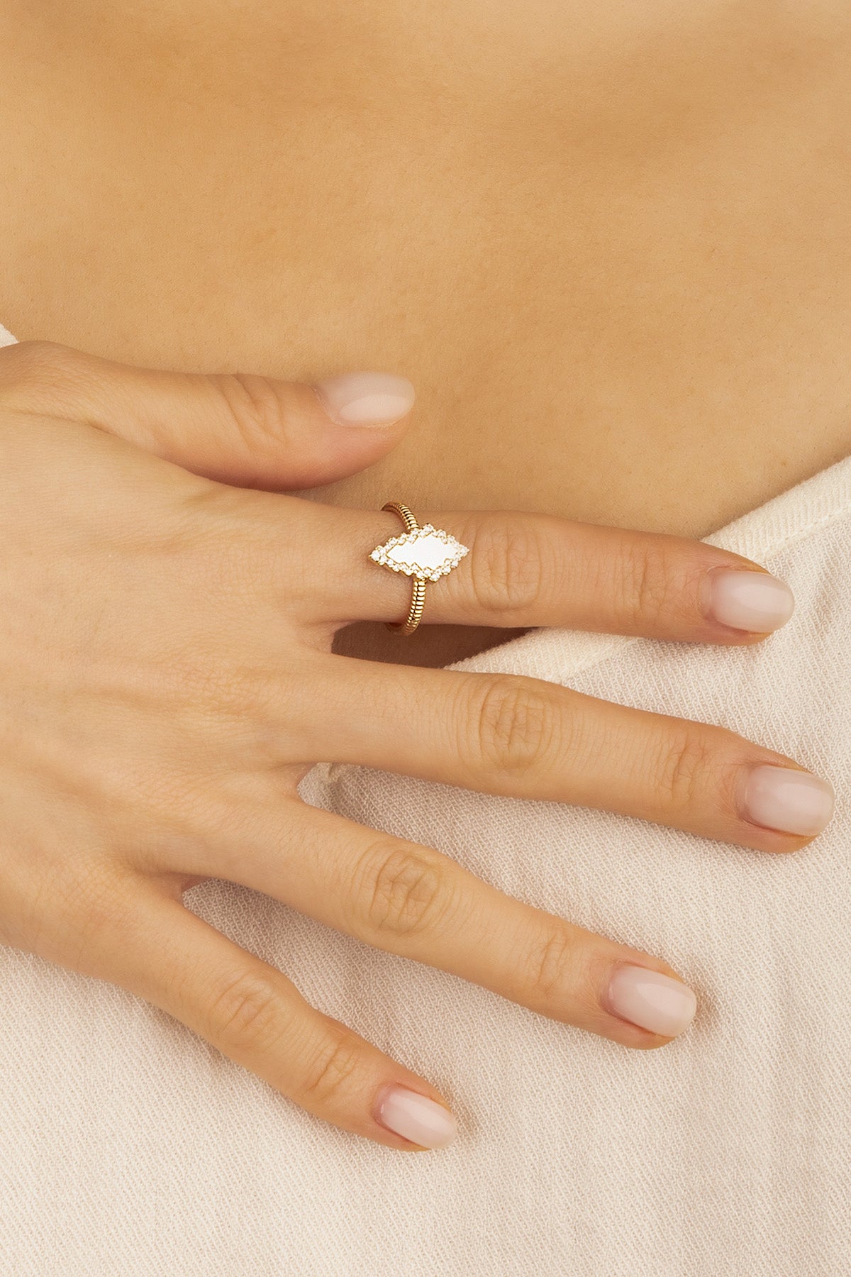 APM Monaco Bague Éclat Pavé en Or Jaune
