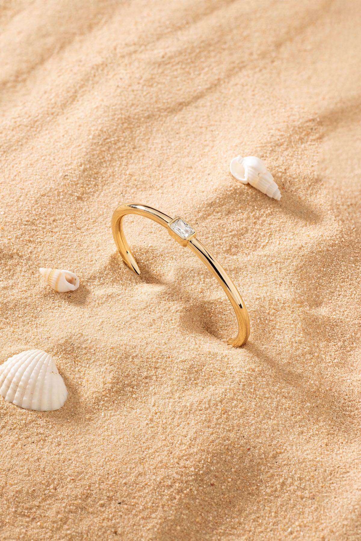 APM Monaco Éclat Cuff in Yellow Gold