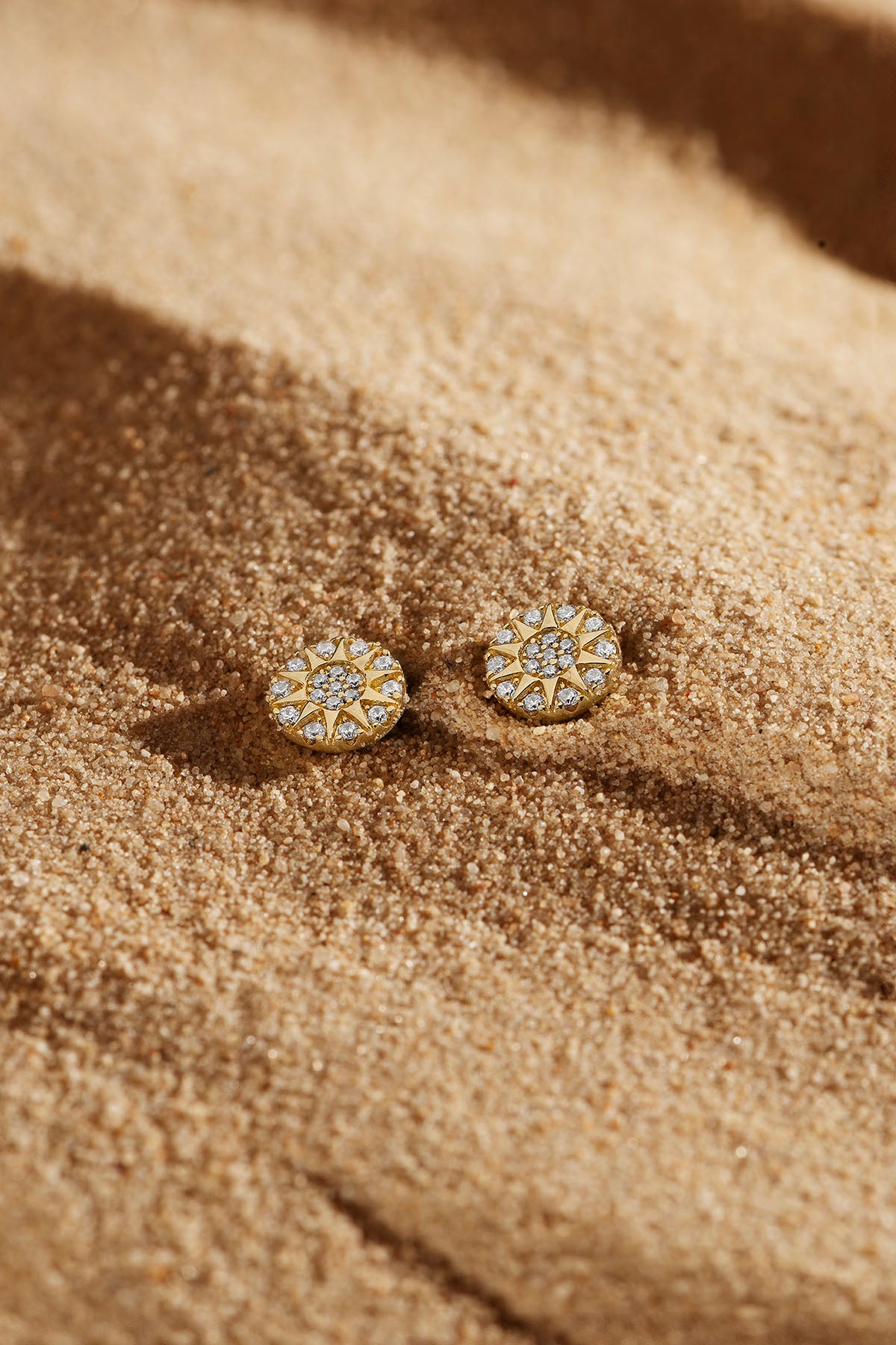 Clous d'Oreilles Soleil - APM Monaco