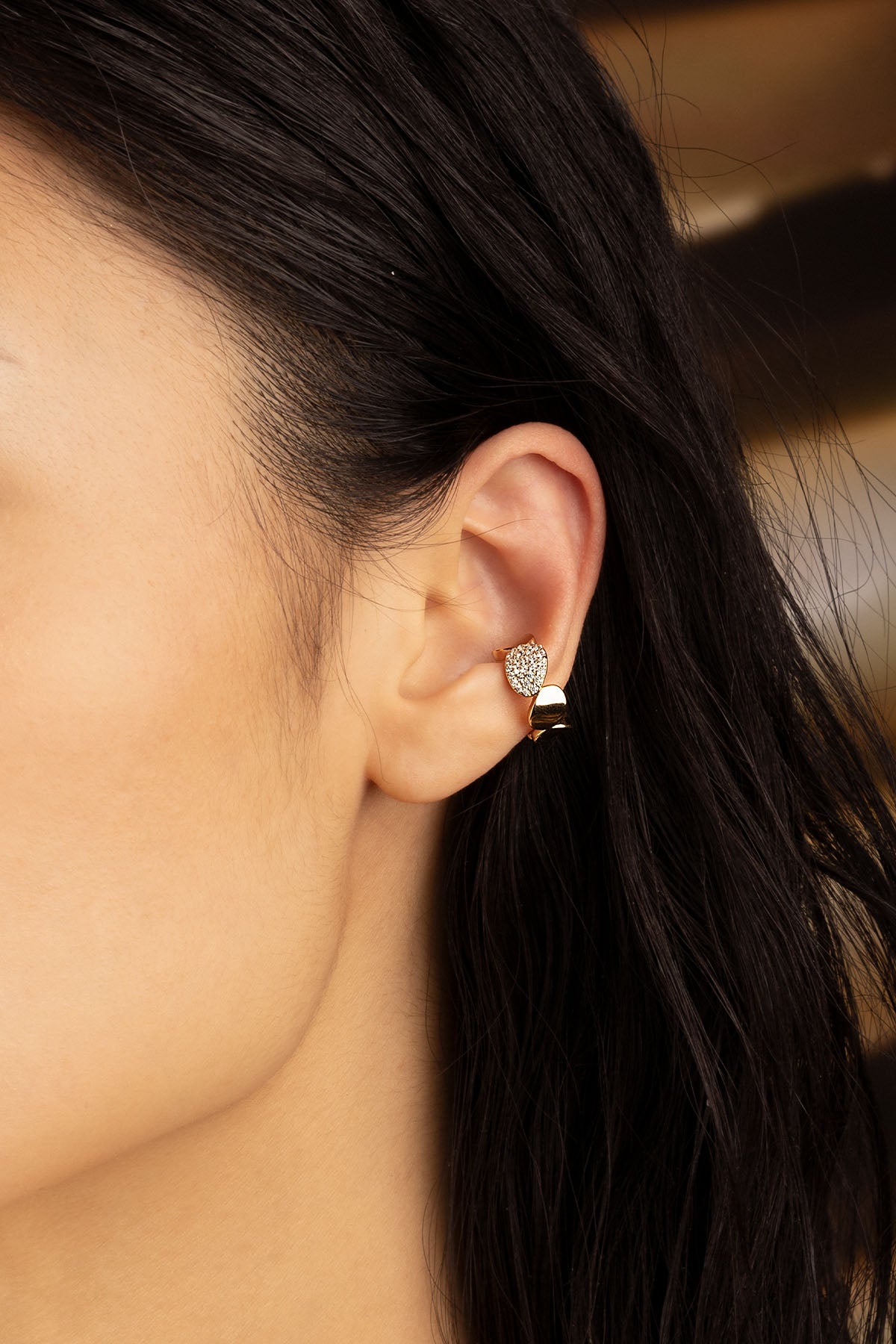APM Monaco Ear Cuff Galet en Or Jaune