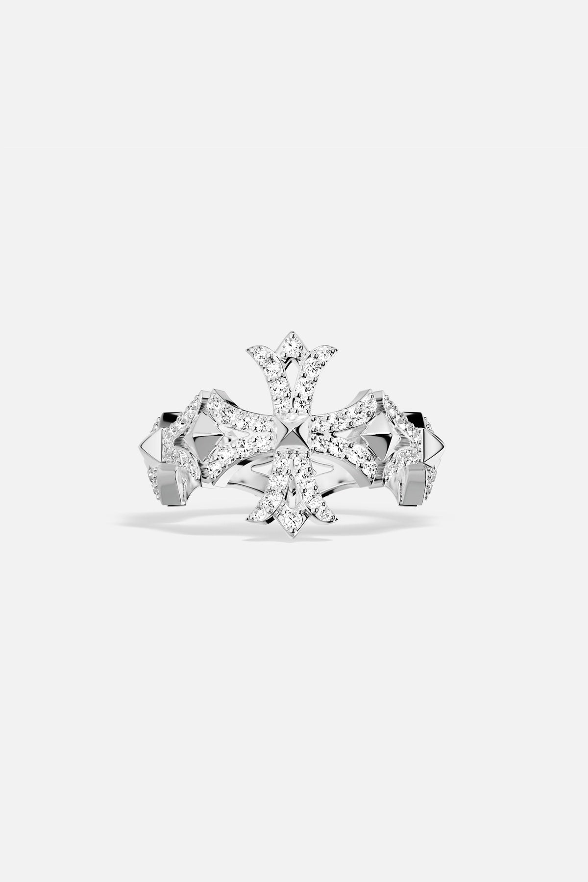 APM Bague ornée, éclat scintillant et allure gracieuse au bout des doigts.