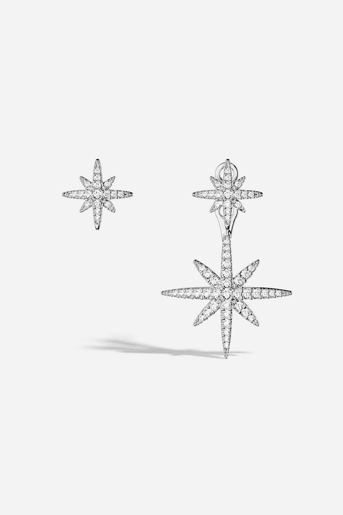 Boucles d'oreilles étoiles APM Monaco, éclat céleste pour une allure captivante.