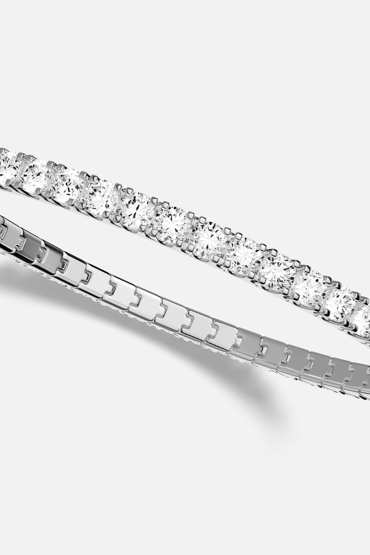 Bracelet Tennis APM Monaco, une ligne scintillante au finish rhodium, éclat intemporel.