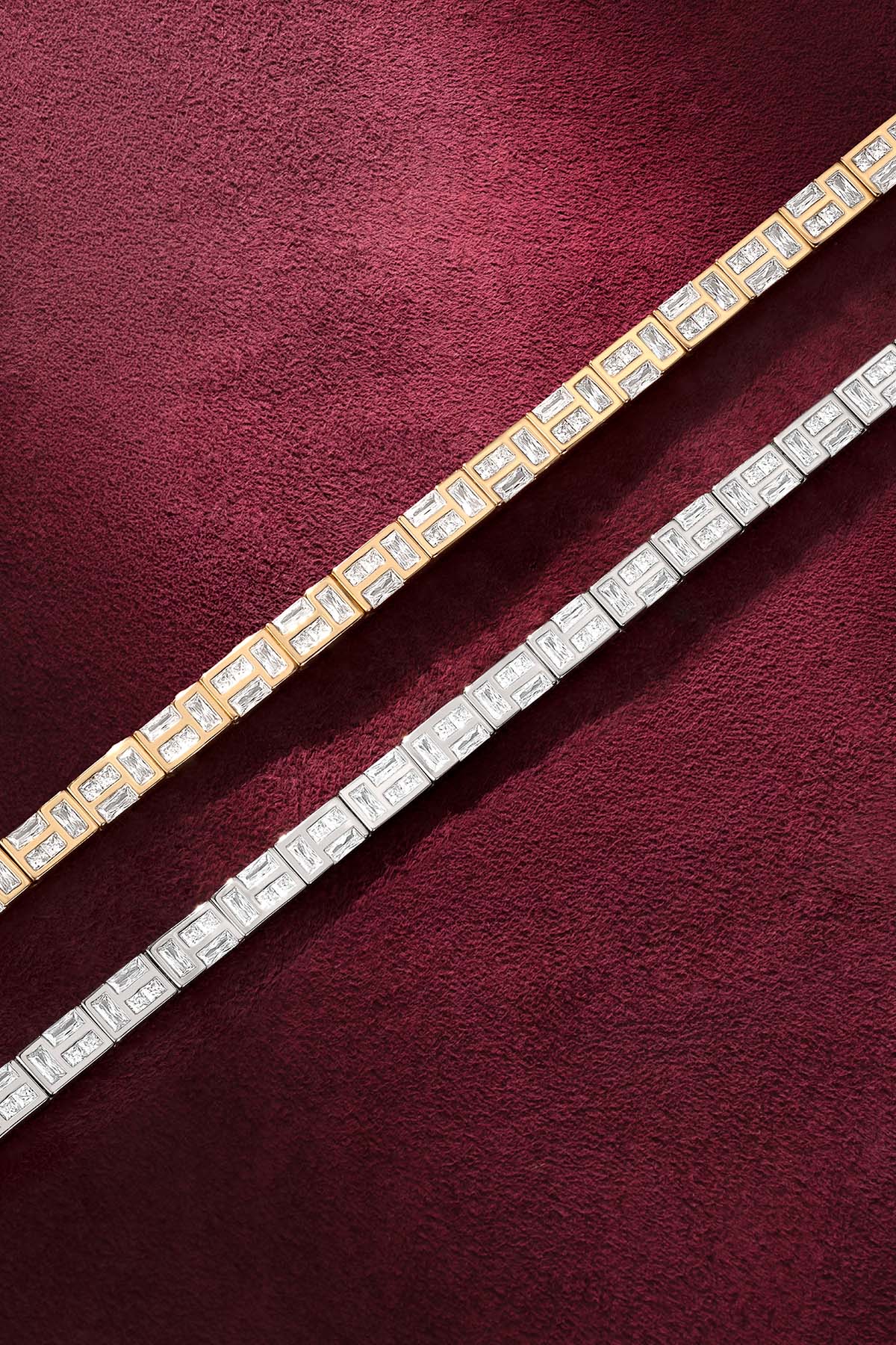Bracelets APM, un duo de couleurs éclatant, entre lumière et élégance affirmée.