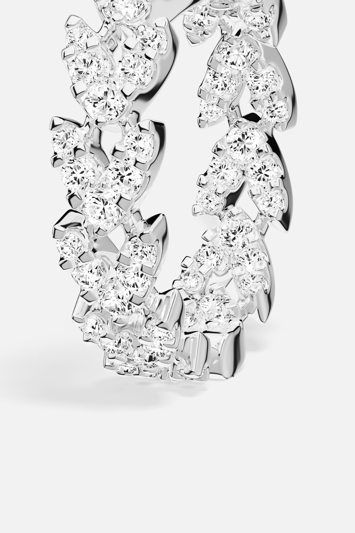 Bague APM en maille pavée, éclat scintillant et allure audacieuse au quotidien.