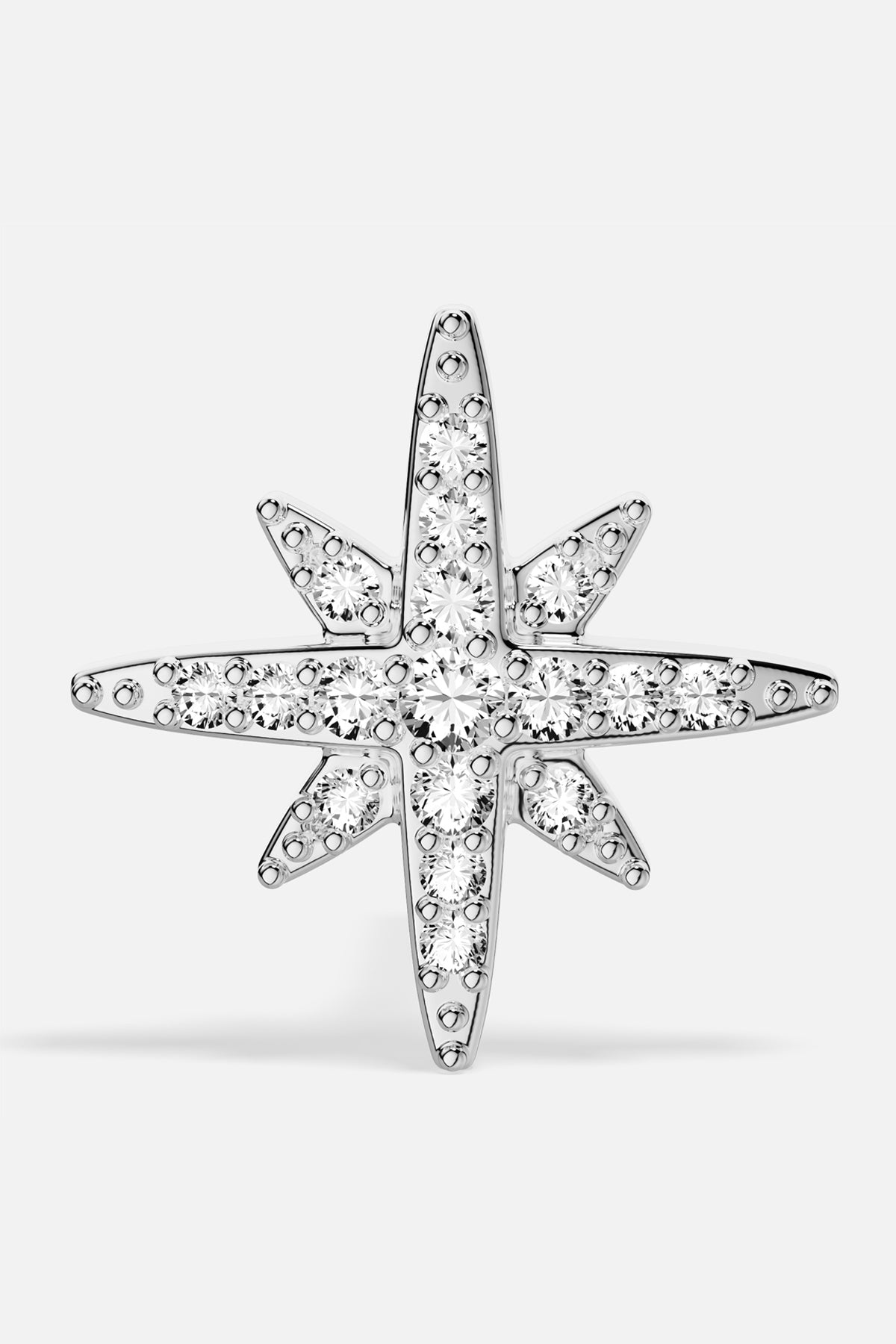 Broche étoile APM, éclat scintillant et allure céleste intemporelle.