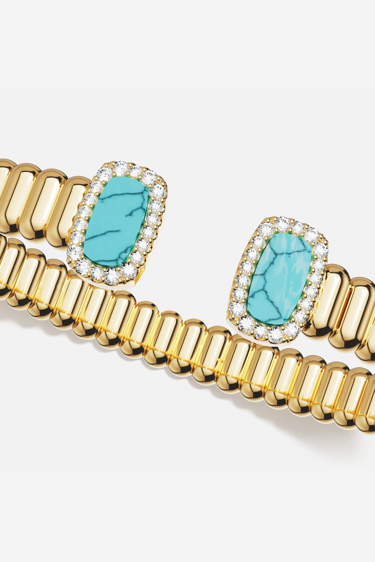 Bracelet APM doré, turquoises lumineuses et éclat solaire, une échappée méditerranéenne au poignet.