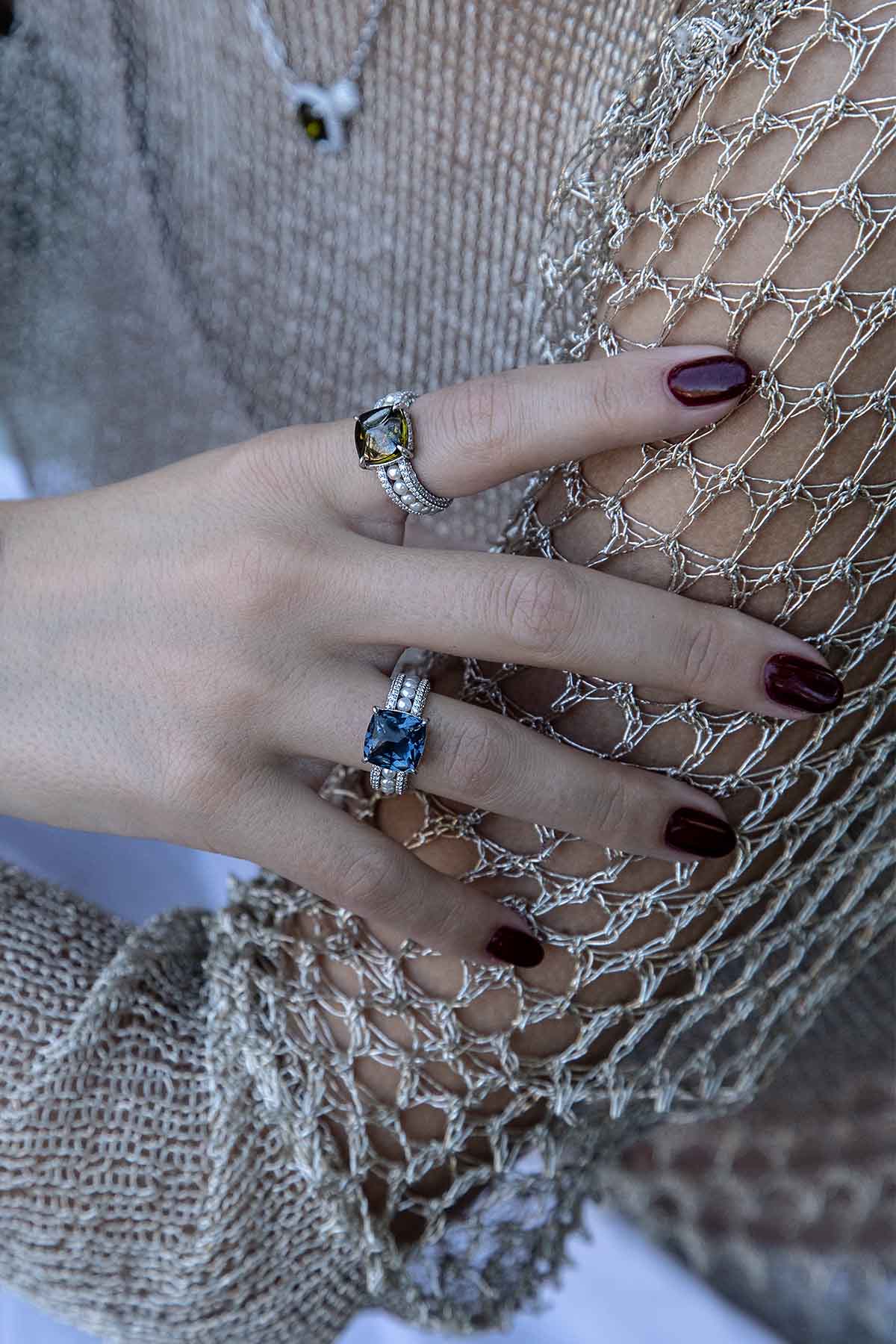 APM Monaco Bague Bold Bleue avec Perles en Argent