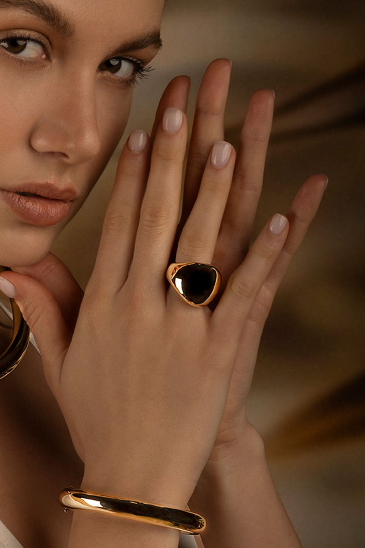 APM Monaco Bague Dôme en Or Jaune