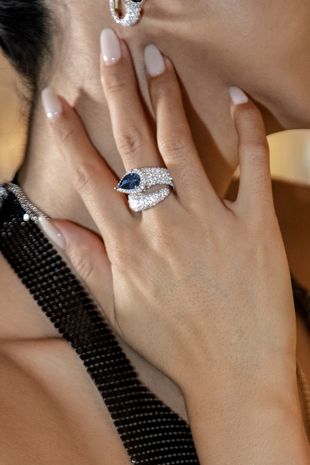 APM Monaco Bague Poire Bleu en Argent