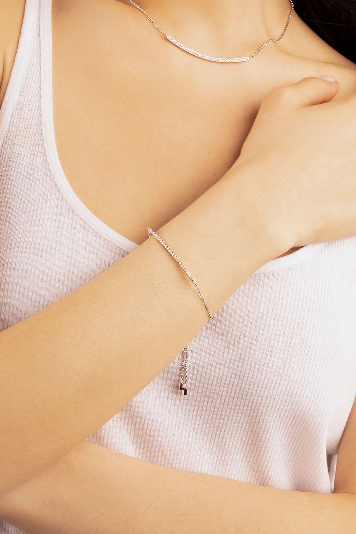 APM Monaco Bracelet Ajustable Ligne Droite Sertie en argent