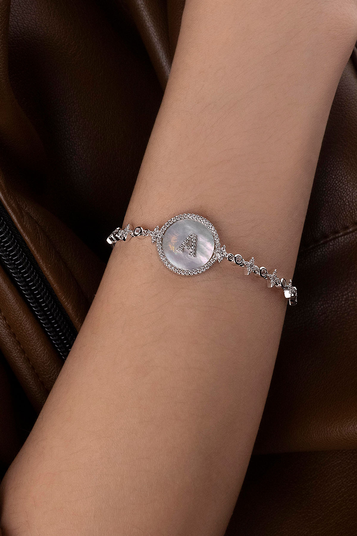 APM Monaco Bracelet Ajustable Alphabet-A Eternelle en argent