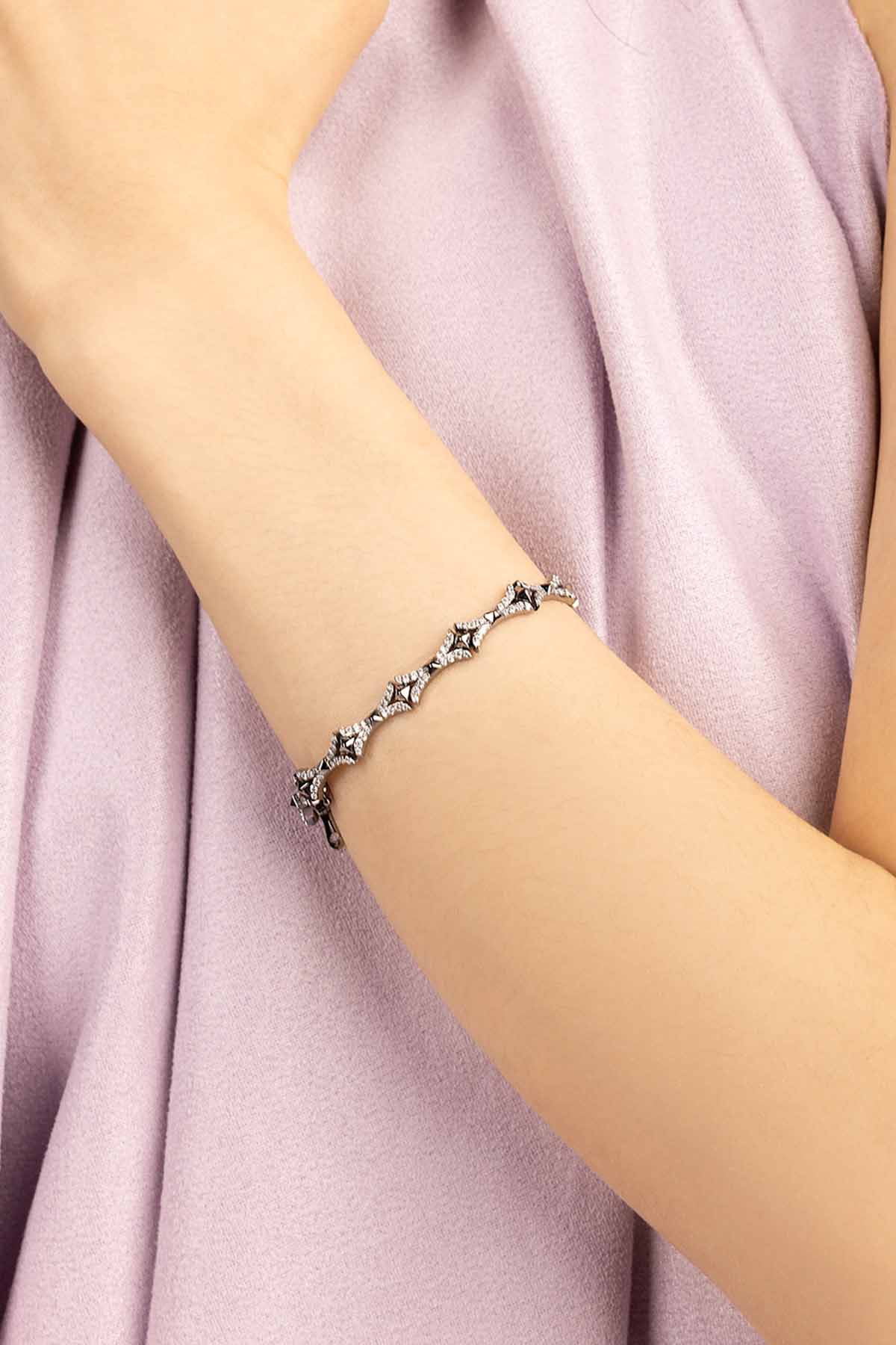 APM Monaco Bracelet Croix en Argent