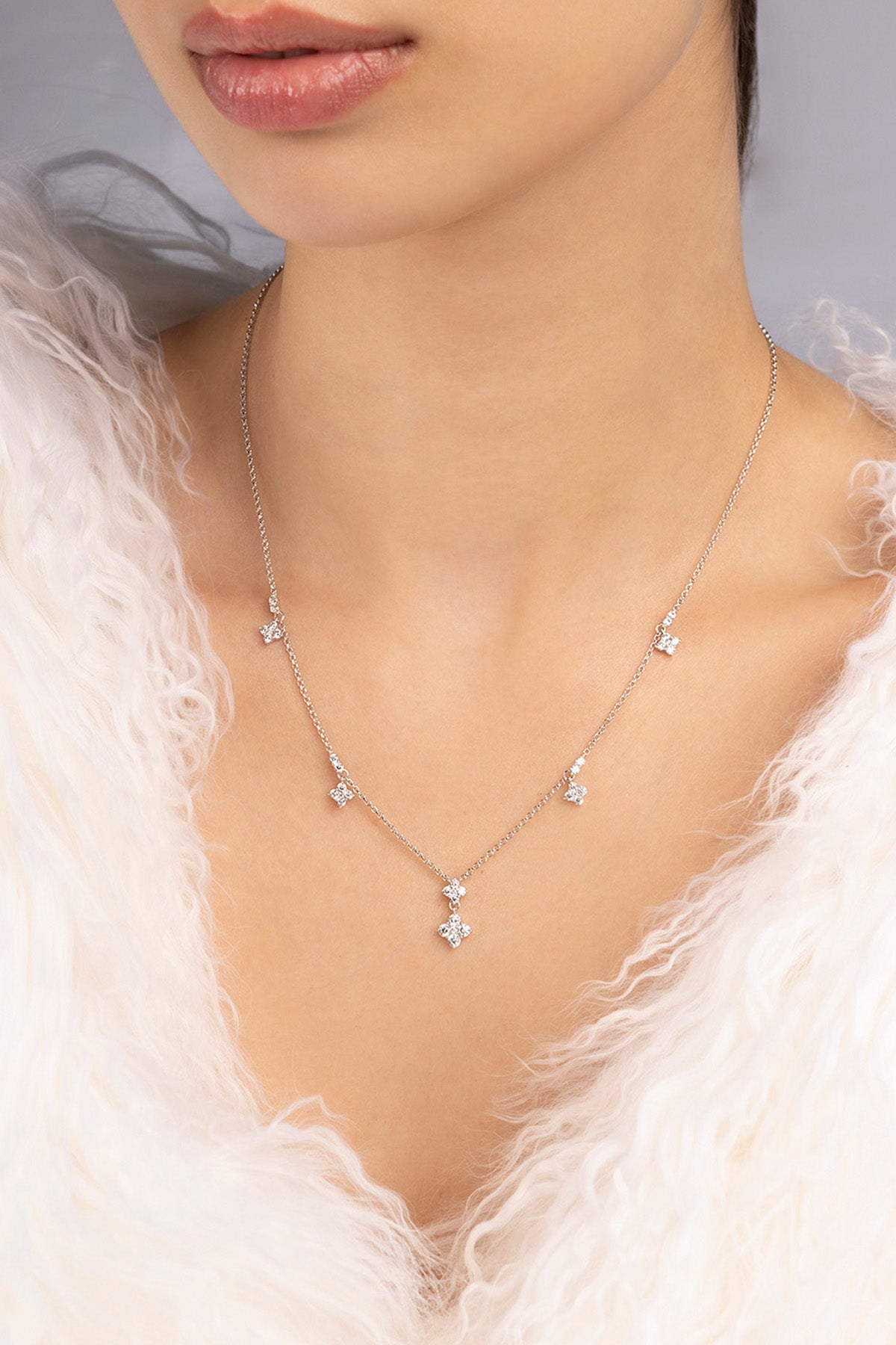 APM Monaco Collier Ajustable Éclat en Argent