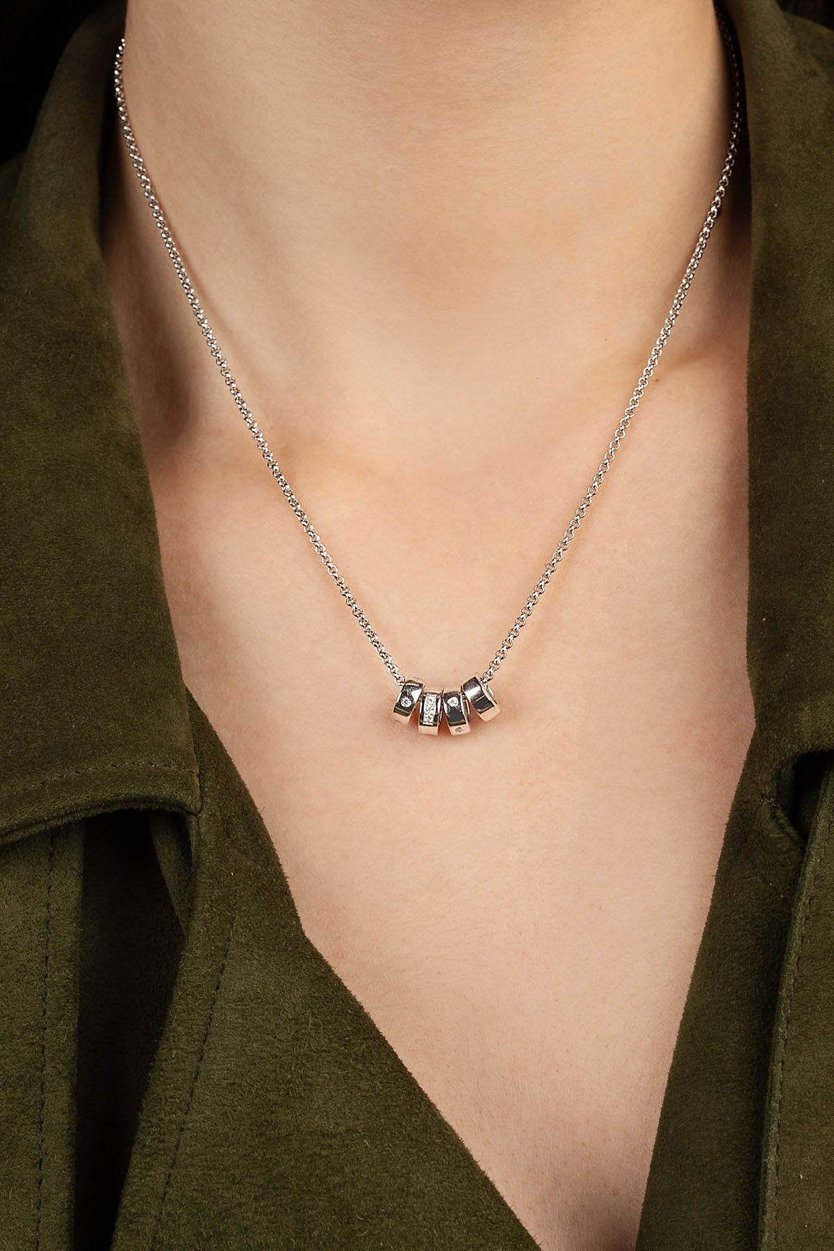 APM Monaco Collier Ajustable Morse Code LOVE en Argent 