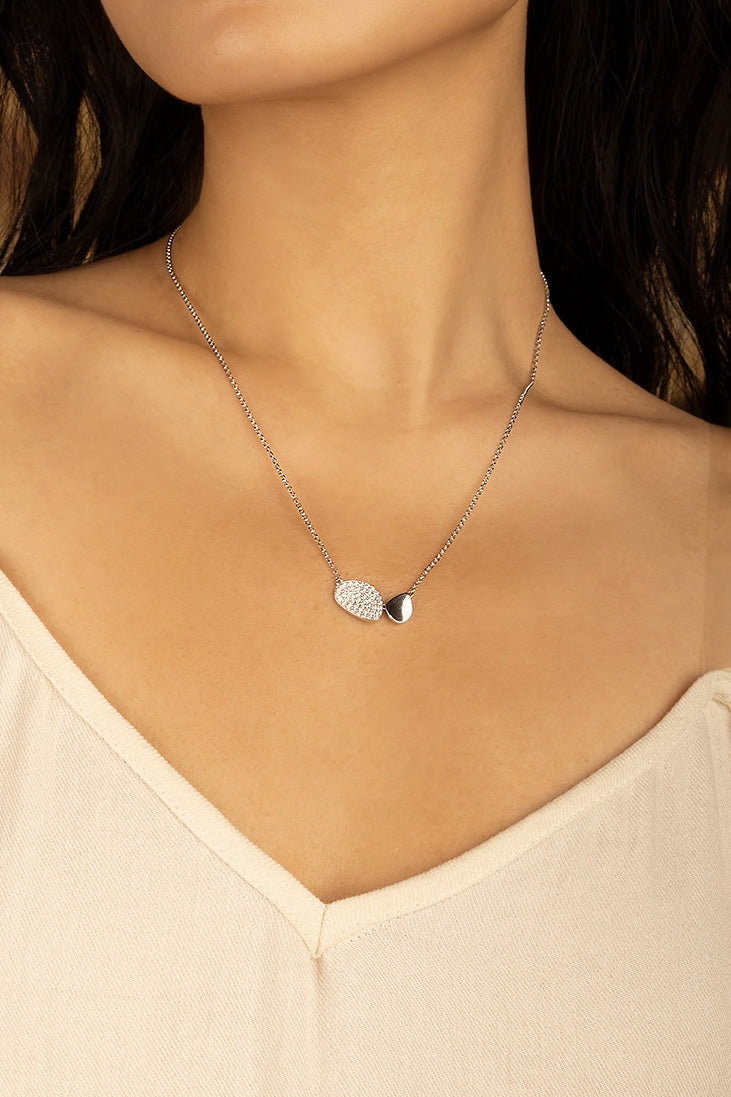 APM Monaco Collier Ajustable Galet en Argent
