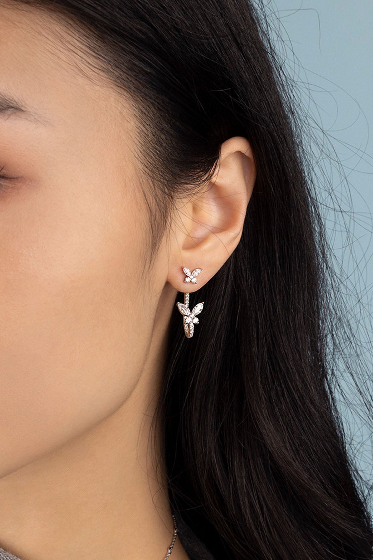 APM Monaco Boucles d'Oreilles Asymétriques Papillon en argent