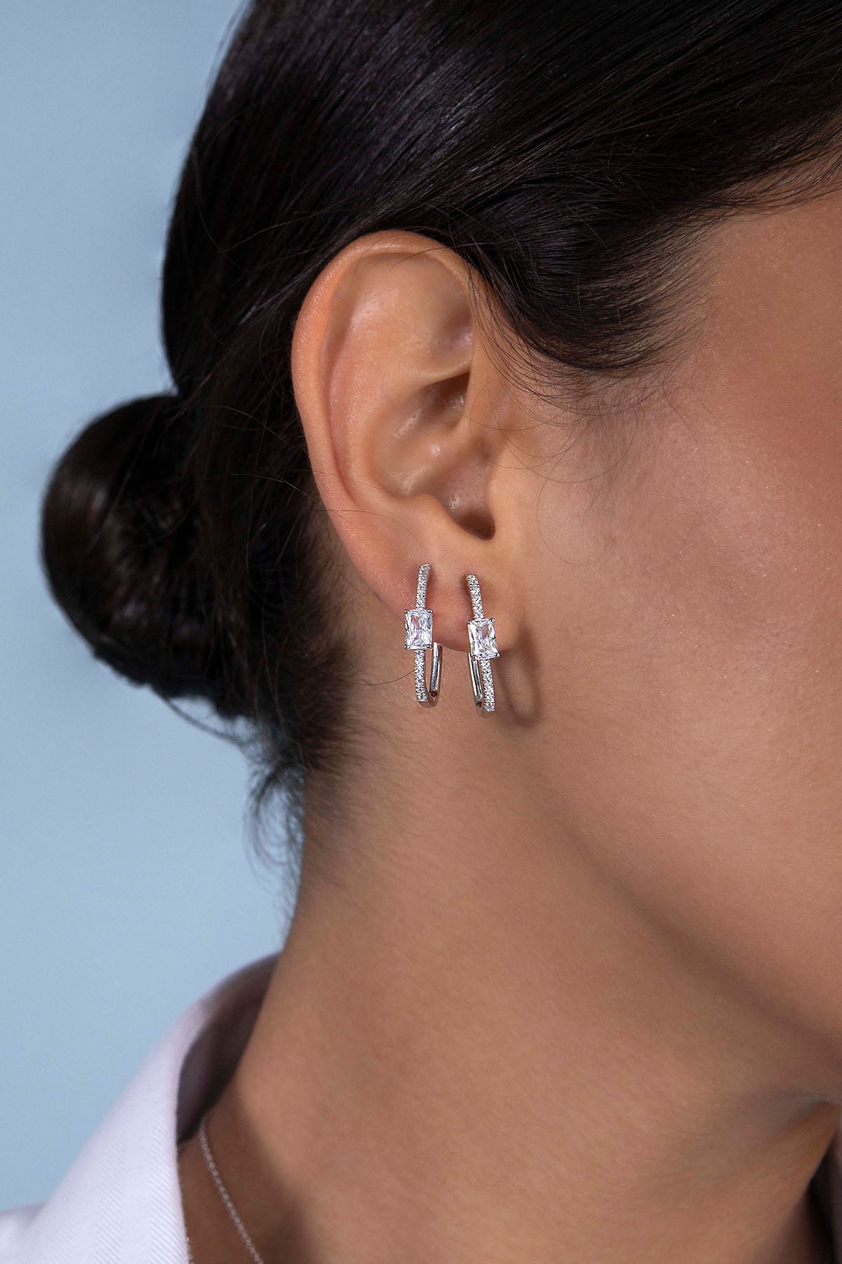 APM Monaco Éclat Pavé Hoop Earrings in SIlver