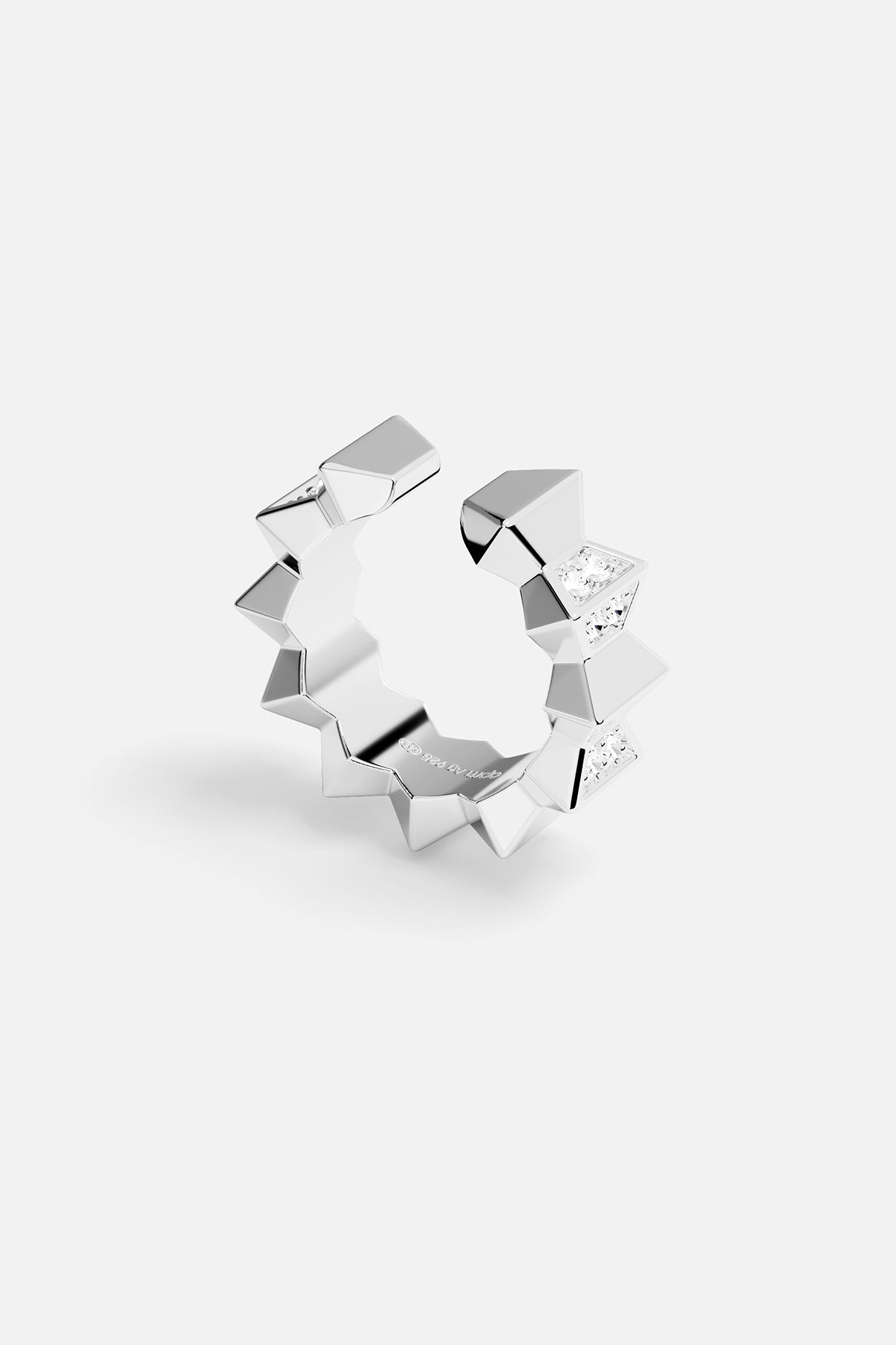 APM Monaco Ear Cuff Up and Down en Argent