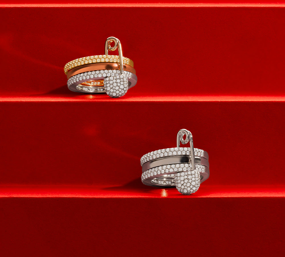 APM Monaco Collection Morse Code Bague Épingle à Nourrice Triple Anneau Love, Smile, Bonheur