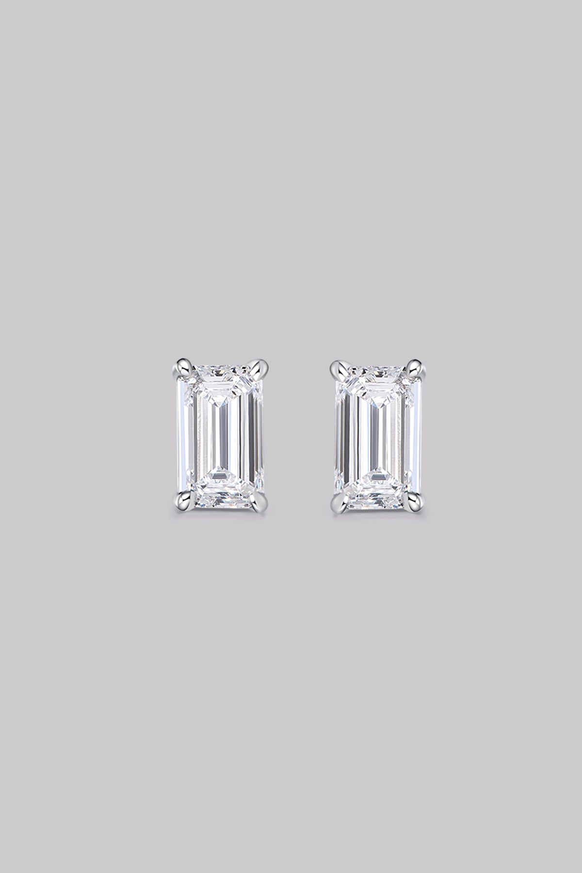 Clous d'Oreilles Émeraude (0.60ct) Or 18 Carats - APM Monaco