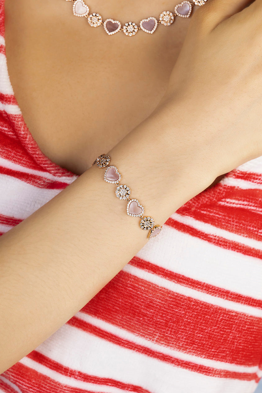 APM MONACO Bracelet Ajustable Cœurs Nacre Rose