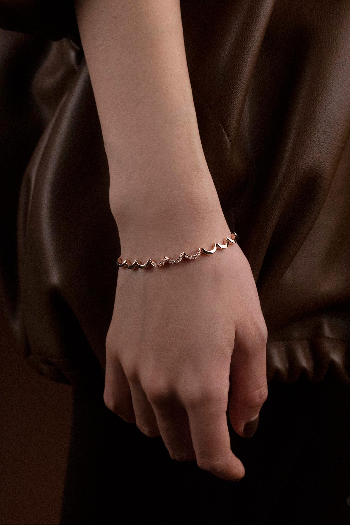 APM Monaco Bracelet Wavy Or Rose en Or Rose