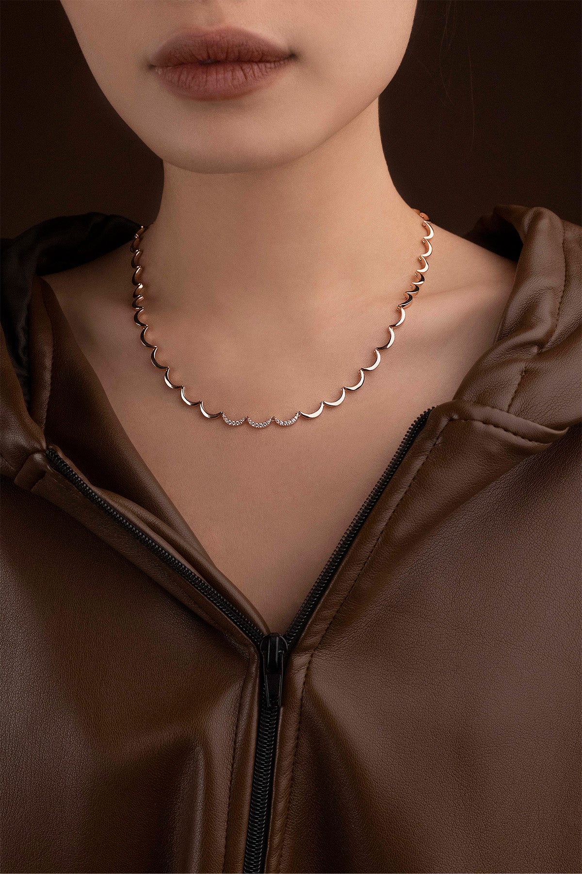 APM Monaco Collier Ajustable Wavy Or Rose in Rose Gold