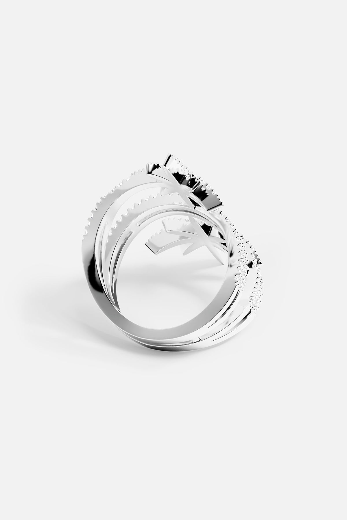 APM doublemeteorites silver ring with starshaped design on a white background