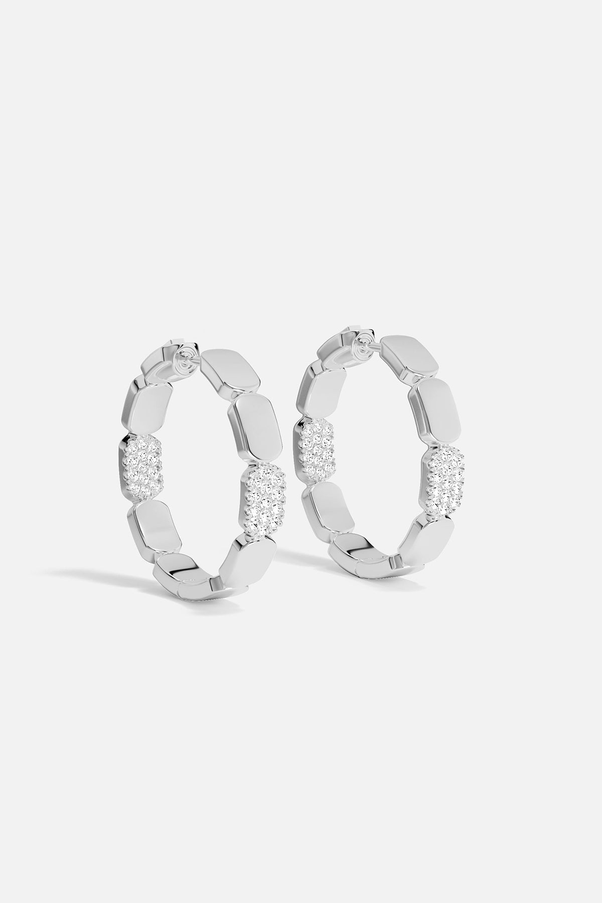 APM MONACO Boucles D'Oreilles Pavage