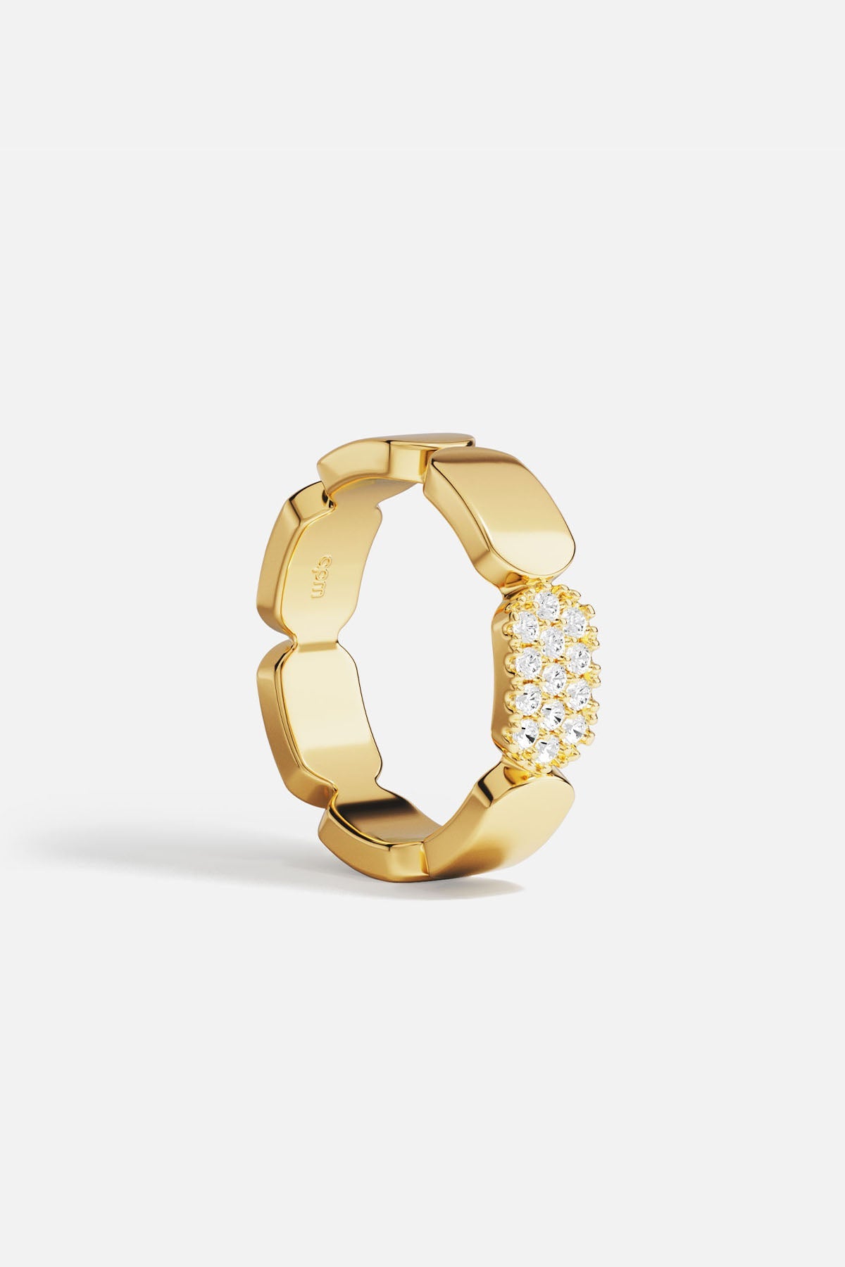 Rings APM Monaco, yellow gold dainty ring