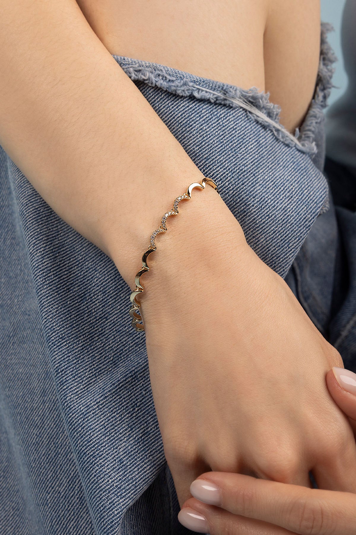 APM Monaco Bracelet Wavy Or Jaune en Or Jaune