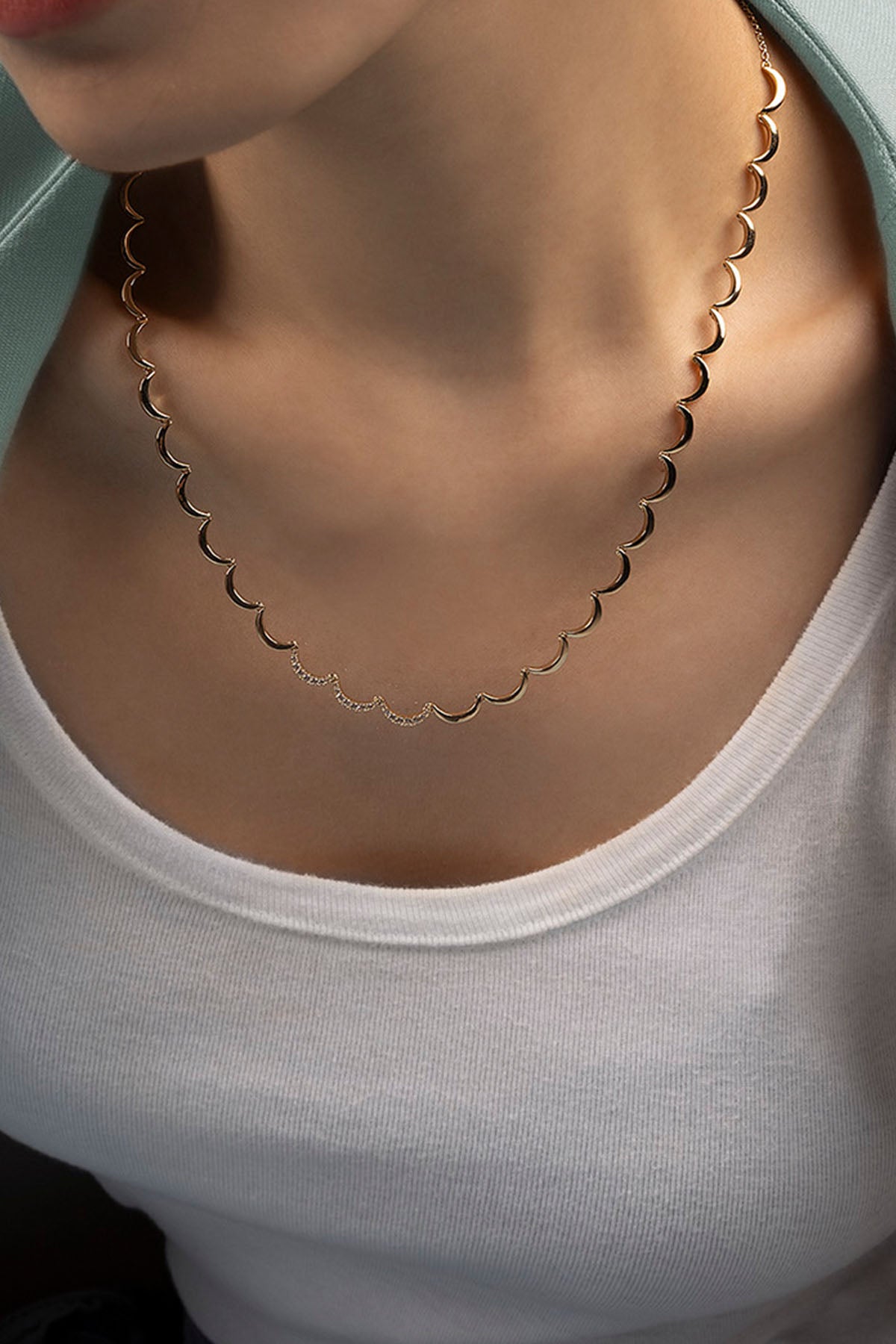 APM Monaco Collier Ajustable Wavy Or Jaune