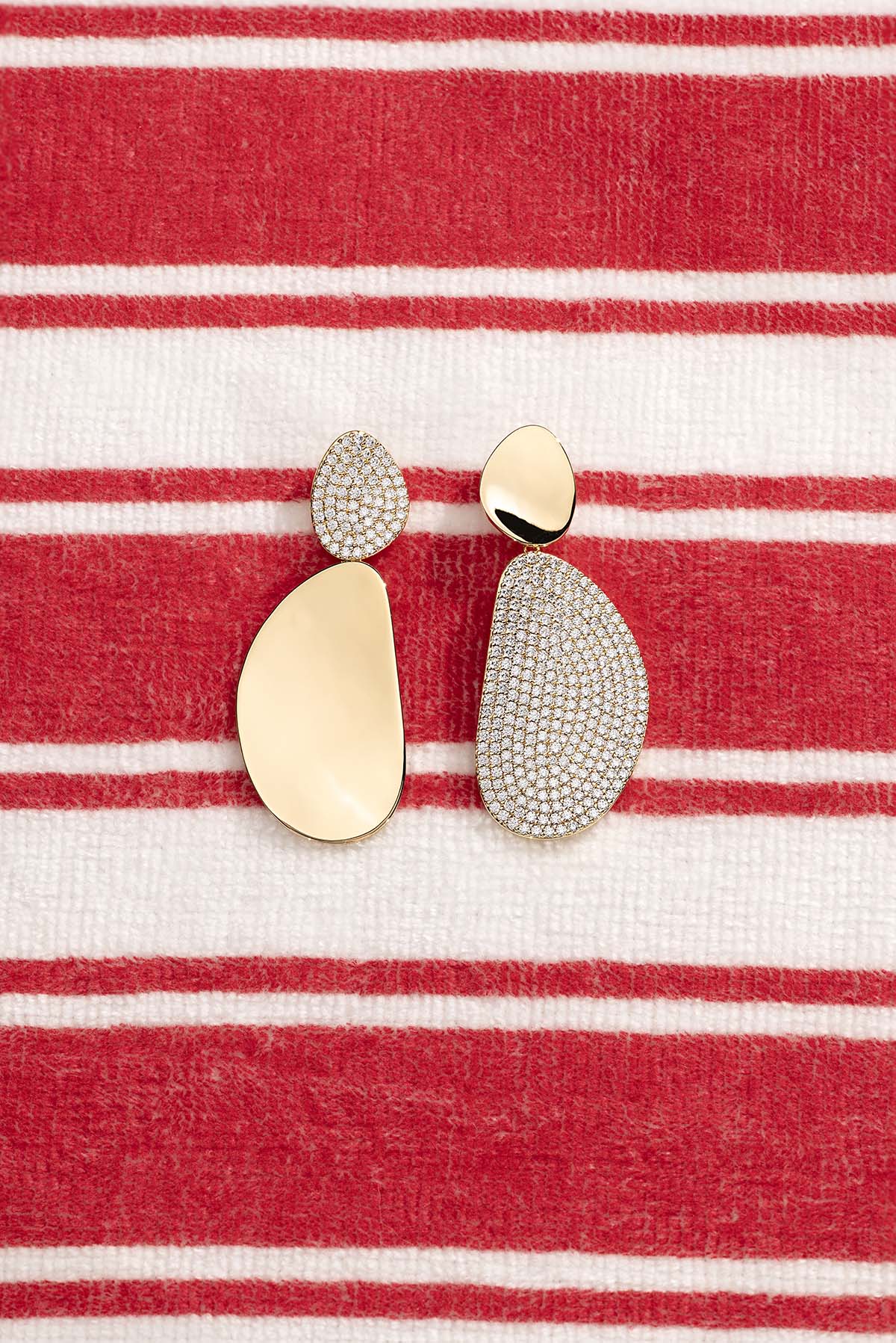 APM MONACO Boucles d'Oreilles Galet