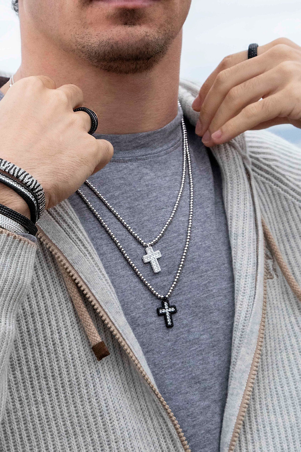 Collier Ajustable Croix Pavé - APM Monaco